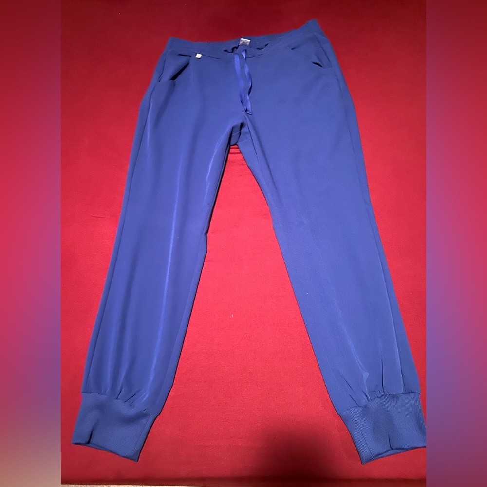 Figs jogger scrubs
